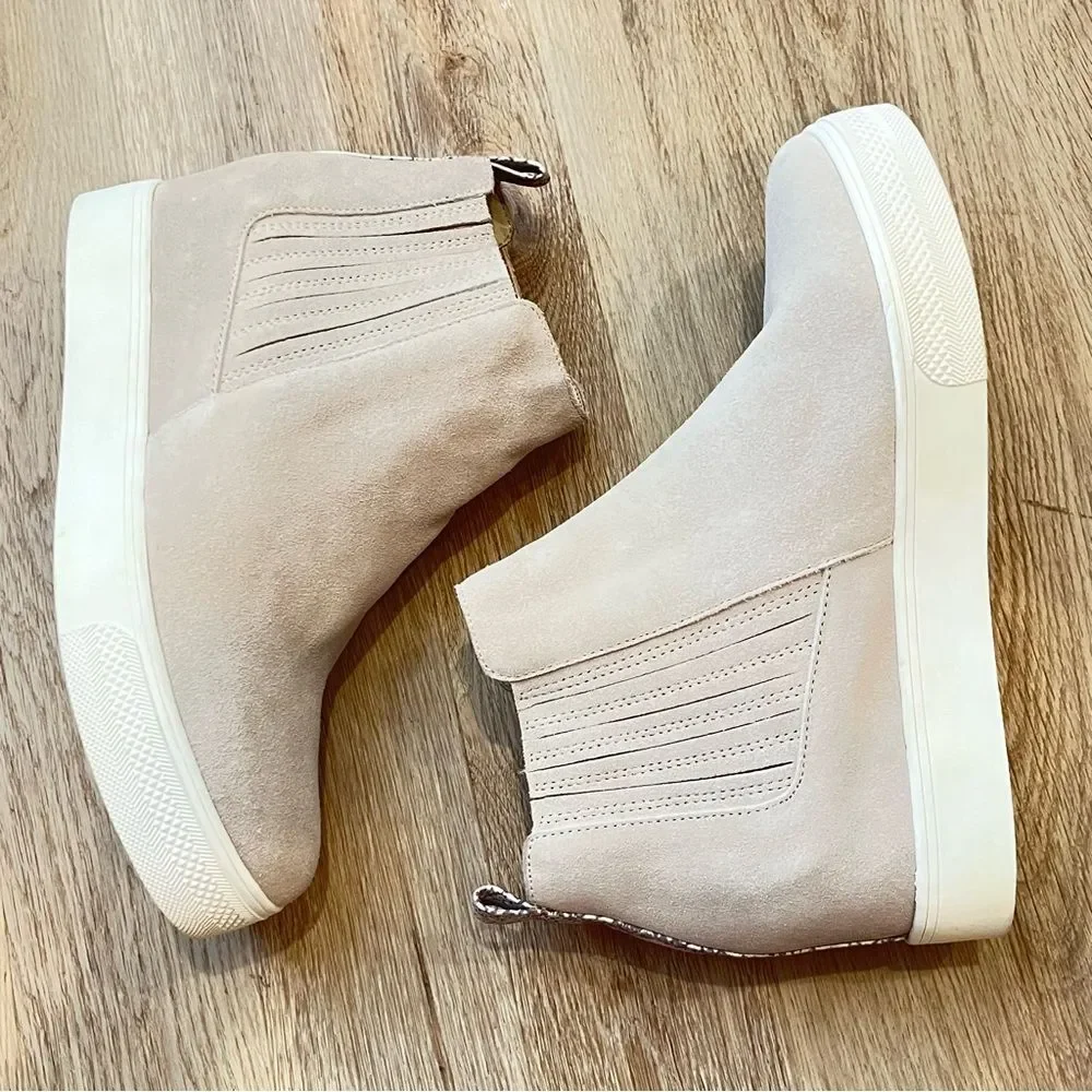 Dolce Vita Waite Suede Platform Wedge Sneaker Booties in Taupe NWT! Size 9 1/2